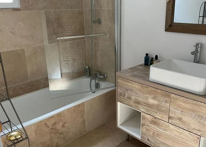 Villa Maison A 50 M De La Plage, 10 Personnes, 5 En Corse Du Sud,